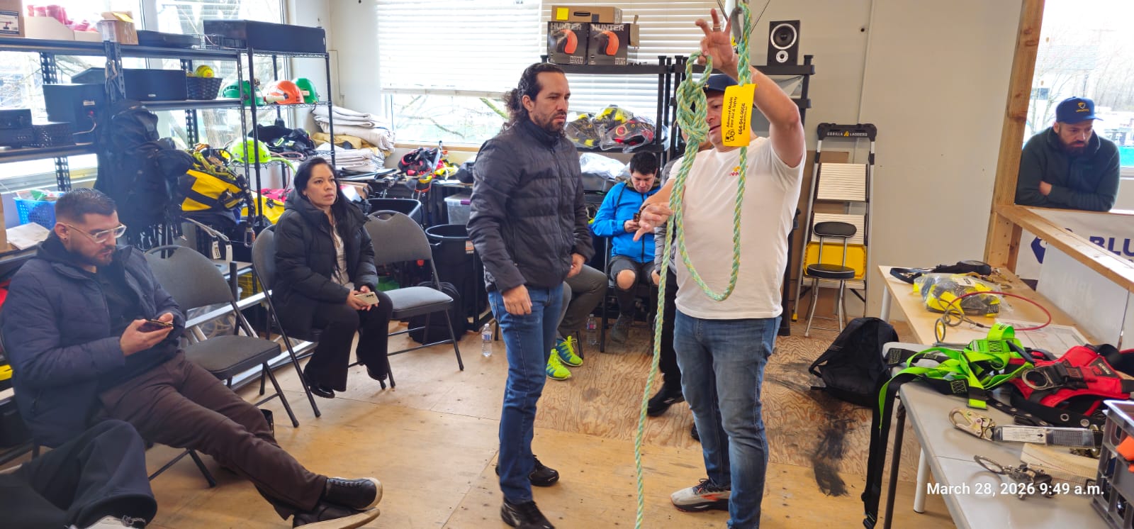 Capacitación en seguridad con escaleras y prevención de caídas