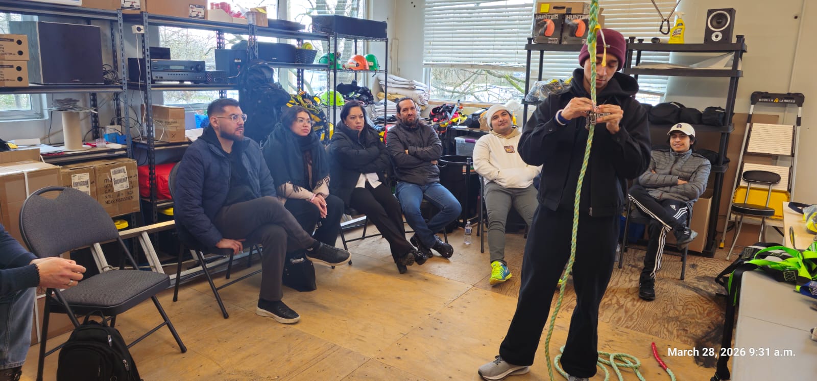 Capacitación práctica en seguridad contra incendios y evacuación